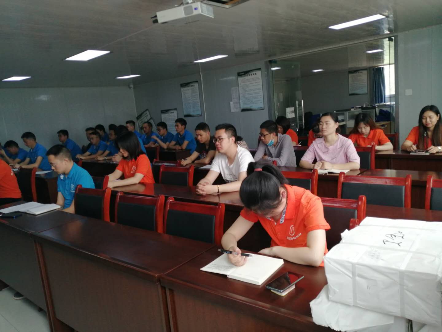 鴻杰在行動(dòng)